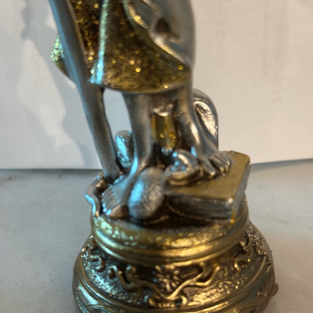 ⚖️ Elegant Gold and Silver Lady Justice Figurine - Picture 3 of 7